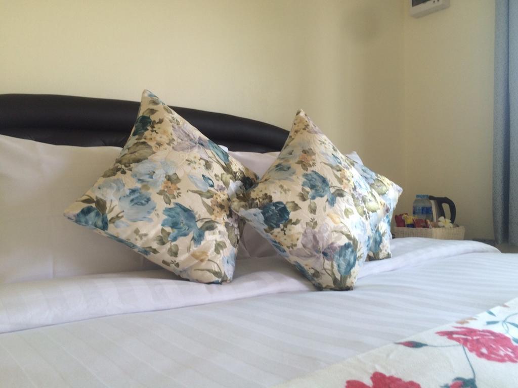 Baan Kalaya Garden Appartement Ban Mai Buitenkant foto