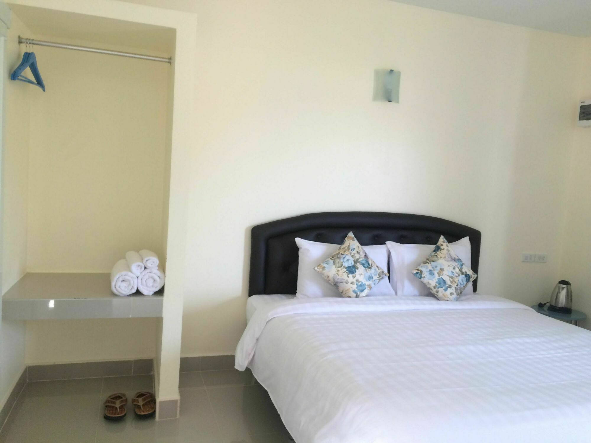 Baan Kalaya Garden Appartement Ban Mai Buitenkant foto